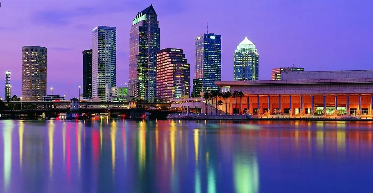 Vakantiehuis Tampa Group Retreat L Pool L Hot Tub L Outdoor Fun! Villa Verenigde Staten