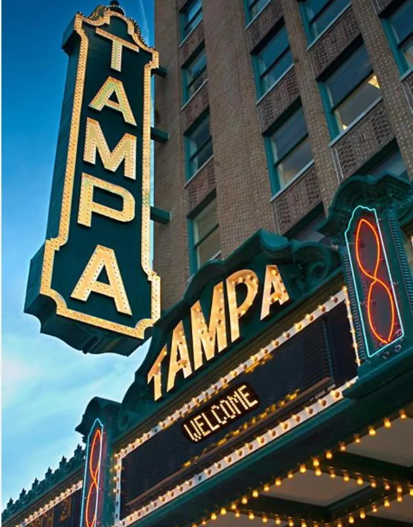 Vakantiehuis Tampa Group Retreat L Pool L Hot Tub L Outdoor Fun! Villa