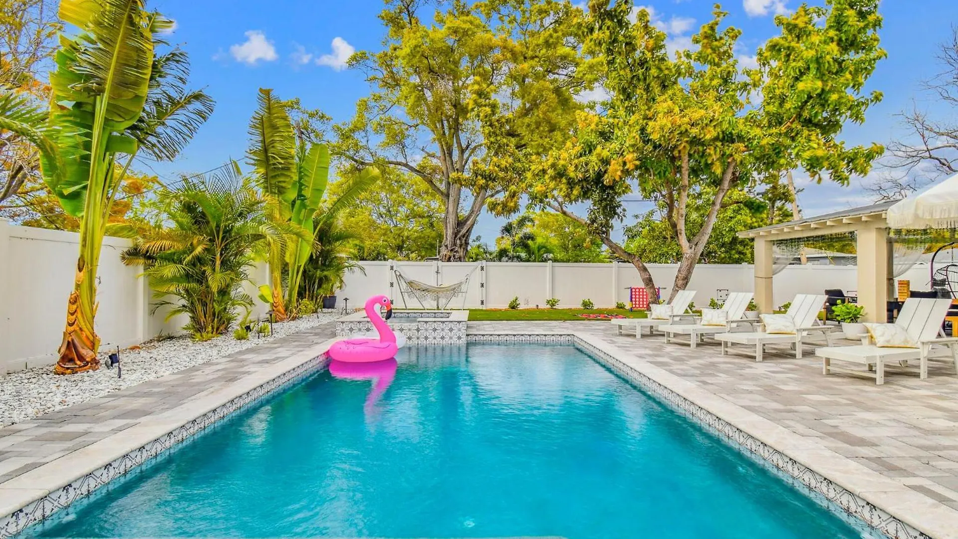 Vakantiehuis Tampa Group Retreat L Pool L Hot Tub L Outdoor Fun! Villa